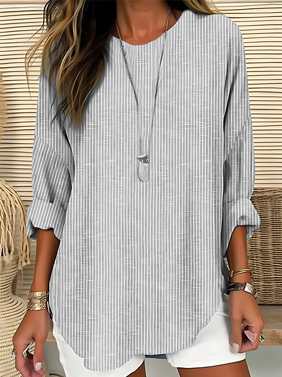Tori | Relaxed Summer Striped Blouse with Chic Crew Neckline Design