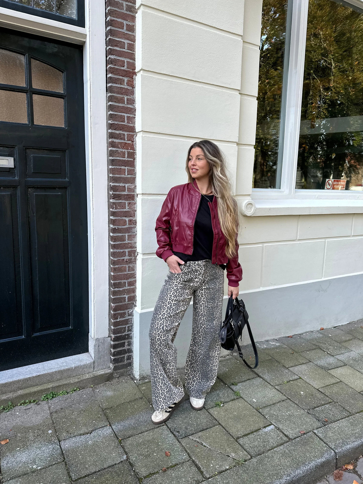 Women's Leather Bomber Jacket - Zip Front Ribbed Cuffs