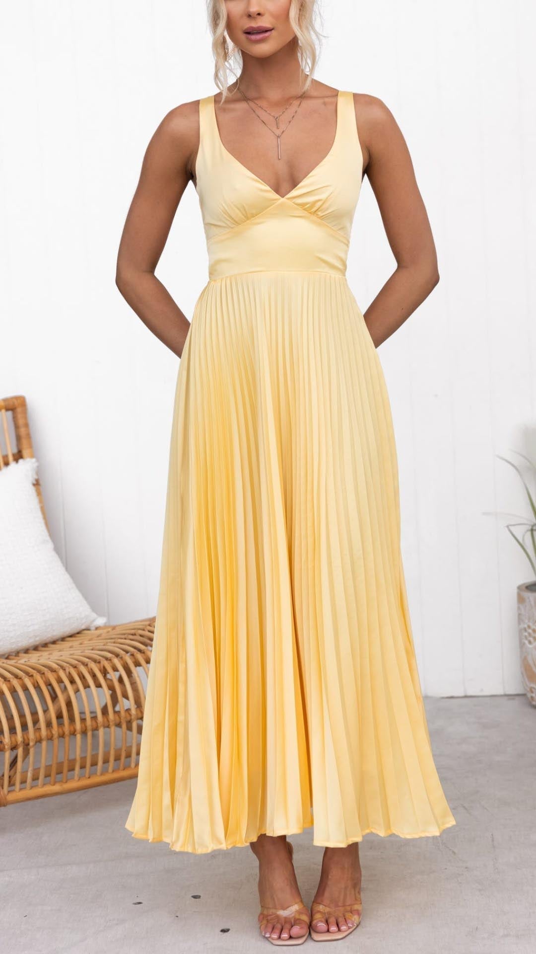 Callyn | Women Pleated Party Dress with Elegant Style