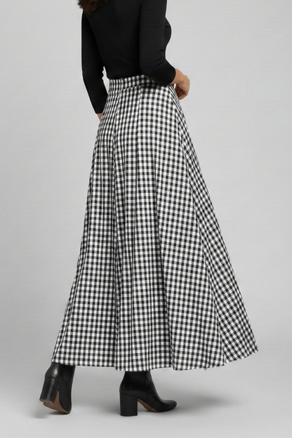 Nayara | Versatile Long Checkered Maxi Skirt with High Waist Fit