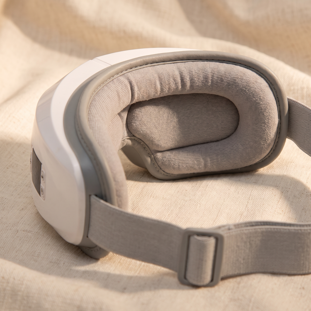 Heated Eye Massager with Air Pressure, 4D Massage, Bluetooth Music and Relaxation Mask Design