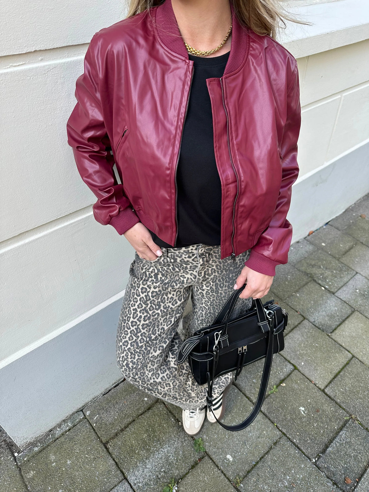 Women's Leather Bomber Jacket - Zip Front Ribbed Cuffs