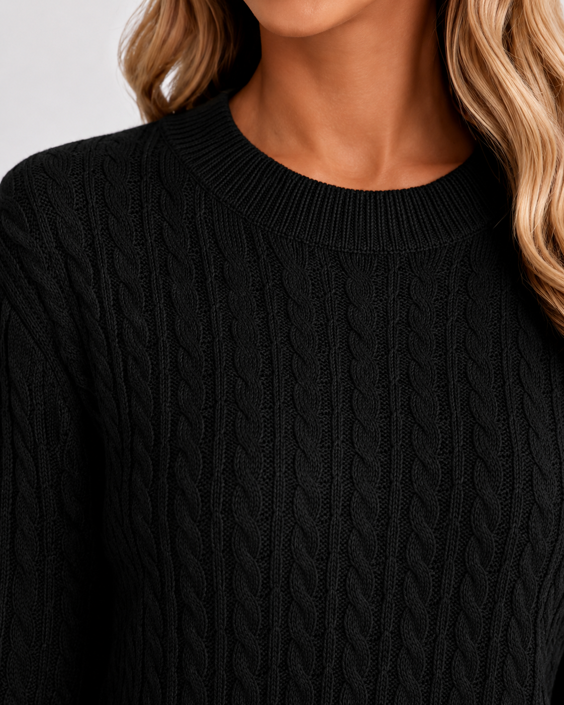 Women's Cable Knit Sweater - Crew Neck Long Sleeve