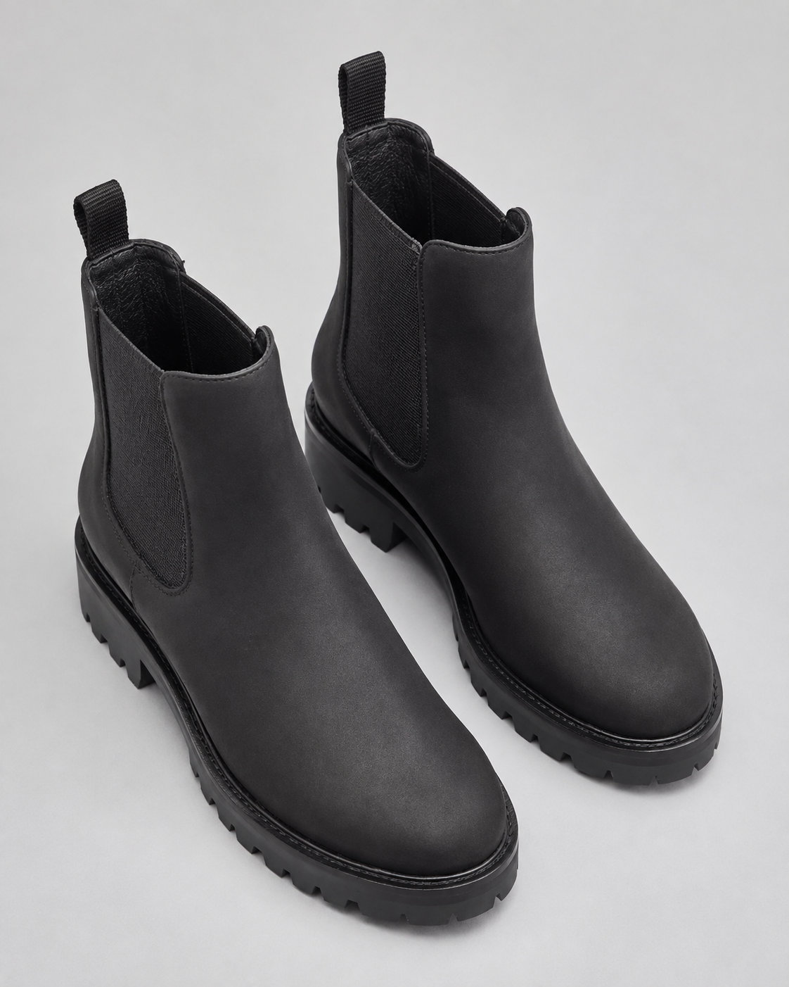Women's Chelsea Boots - Suede Look Chunky Lug Sole