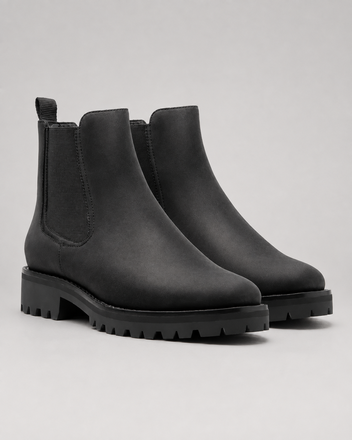 Women's Chelsea Boots - Suede Look Chunky Lug Sole