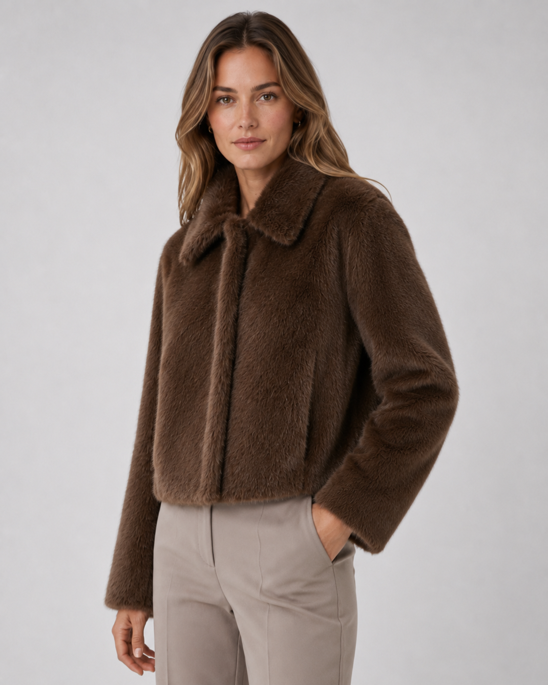 Women's Faux Fur Jacket - Cropped Wide Collar Winter Coat