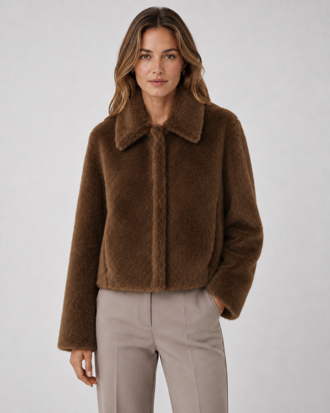 Women's Faux Fur Jacket - Cropped Wide Collar Winter Coat