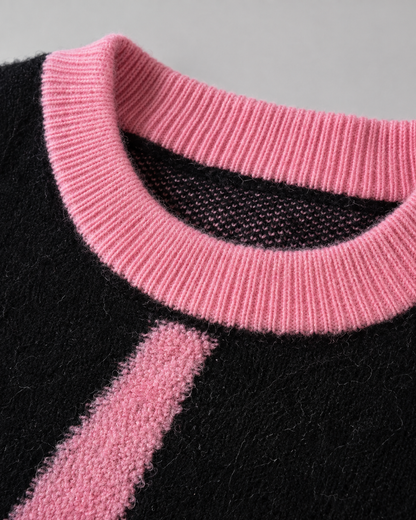 Women's Graphic Sweater - Heart Print Knit