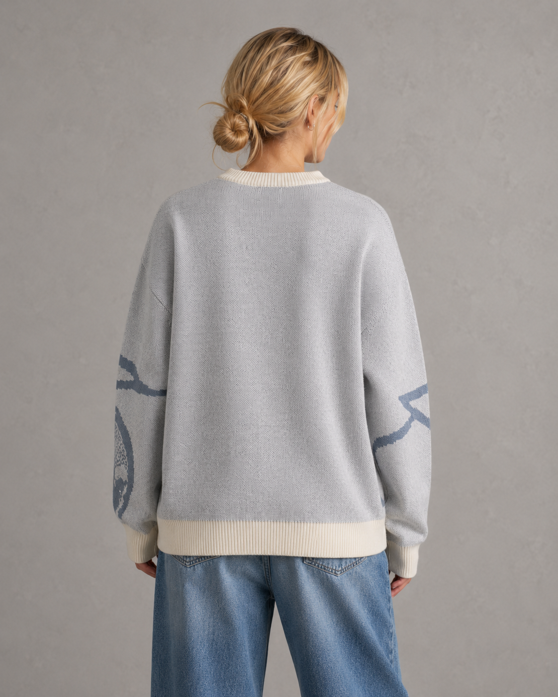 Women's Oversized Knit Sweater - Graphic Relaxed Fit
