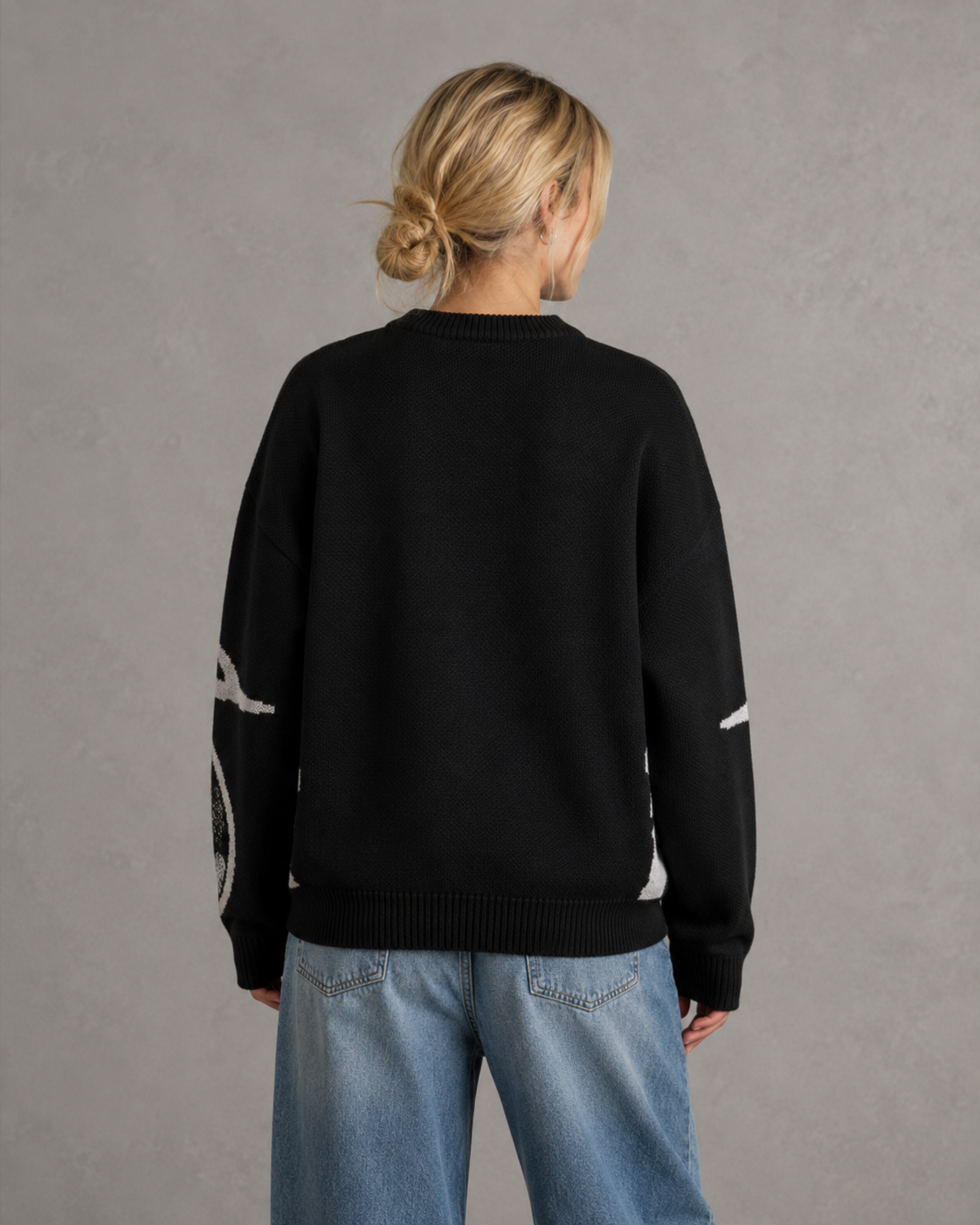 Women's Oversized Knit Sweater - Graphic Relaxed Fit