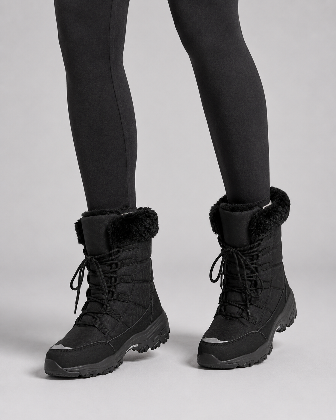 Women's Snow Boots - Quilted Lace Up Faux Fur Cuff